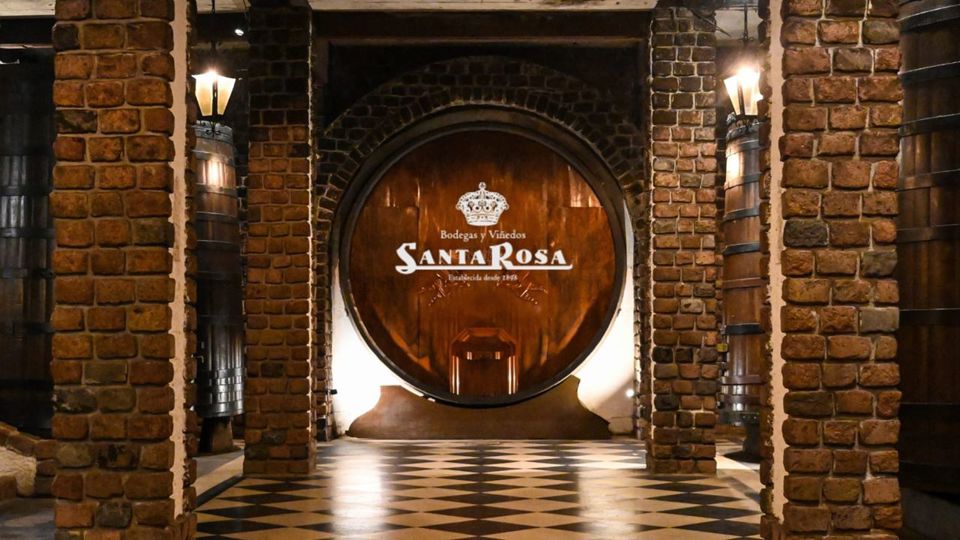 Wine Tasting At Santa Rosa Winery foto 4