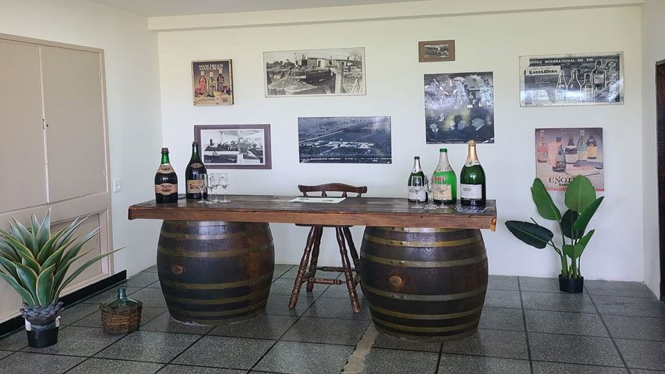 Wine Tasting At Santa Rosa Winery foto 6