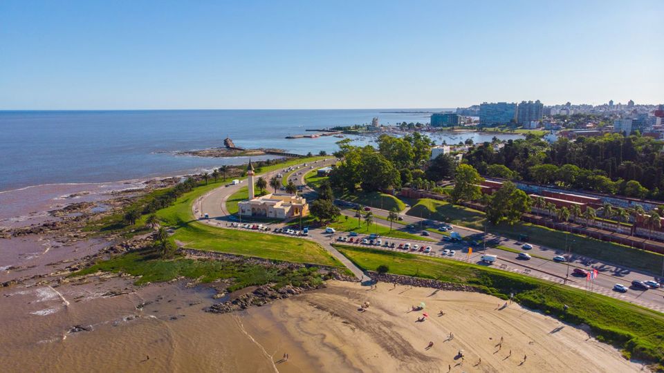 Bike Tour Through Montevideo foto 3