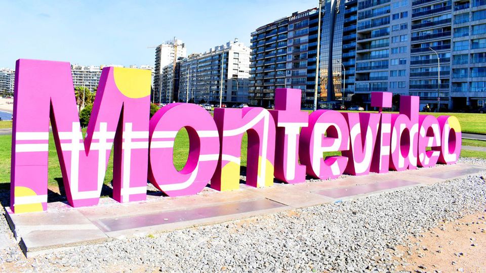 Bike Tour Through Montevideo foto 4